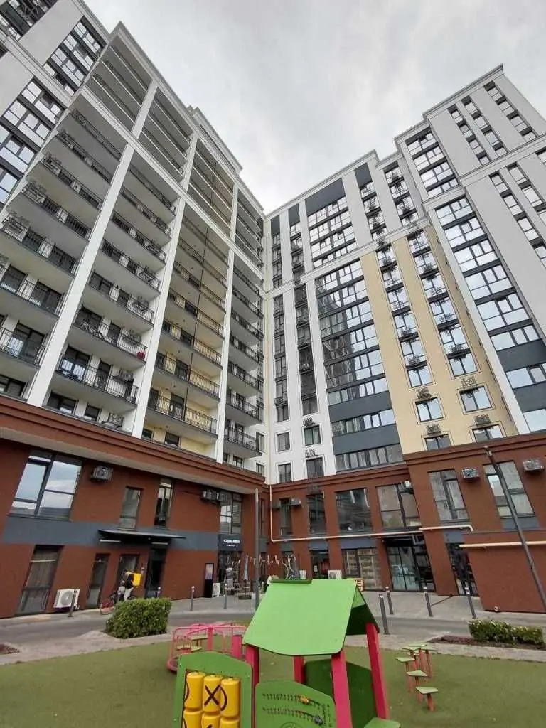 Фото Продаю 1-комнатную квартиру, 44 кв. м, Ровенская ул. 4 Луцк, цена: 72000 USD, код 5476