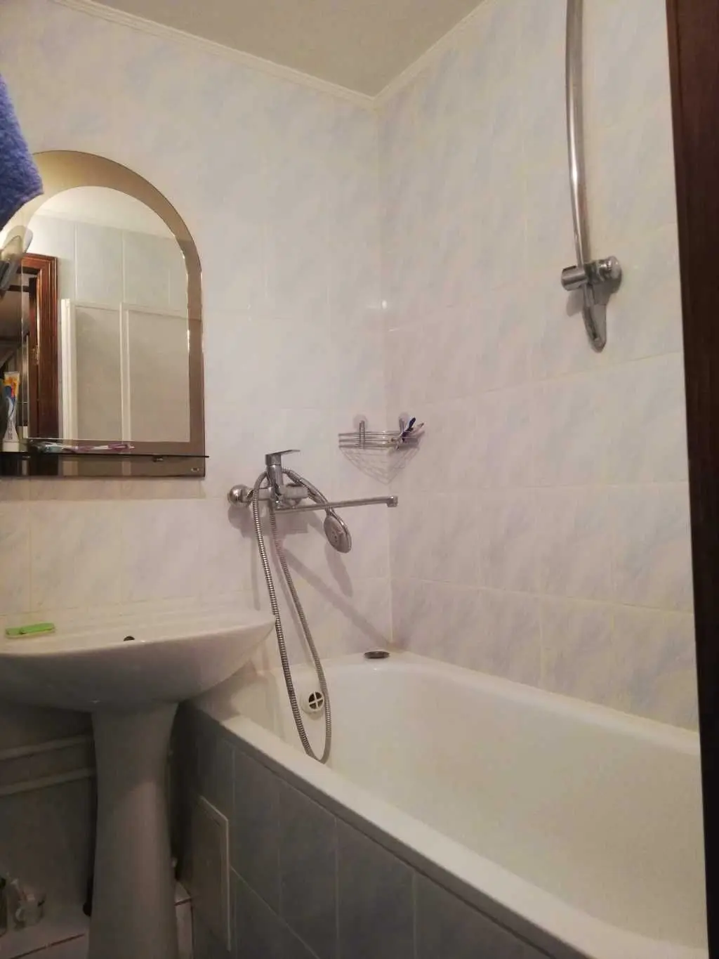 Фото Зняти 1 кімнатну квартиру, Генерала Тупікова вул. 14б Київ в довгострокову оренду, ціна: 13000 UAH, код 5500