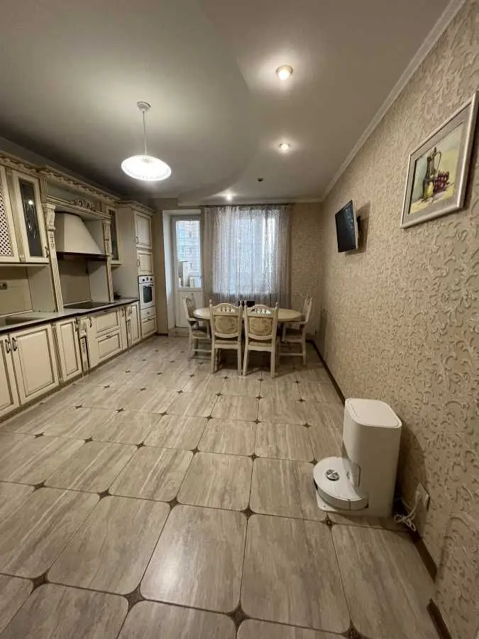 Фото Продаю 3 кімнатну квартиру, 120 кв. м, Голосіївський просп. (40-річчя Жовтня)  Київ, ціна: 210000 USD, код 5528