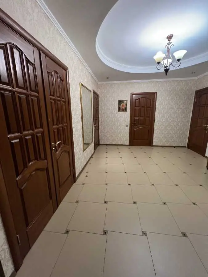 Фото Продаю 3 кімнатну квартиру, 120 кв. м, Голосіївський просп. (40-річчя Жовтня)  Київ, ціна: 210000 USD, код 5528