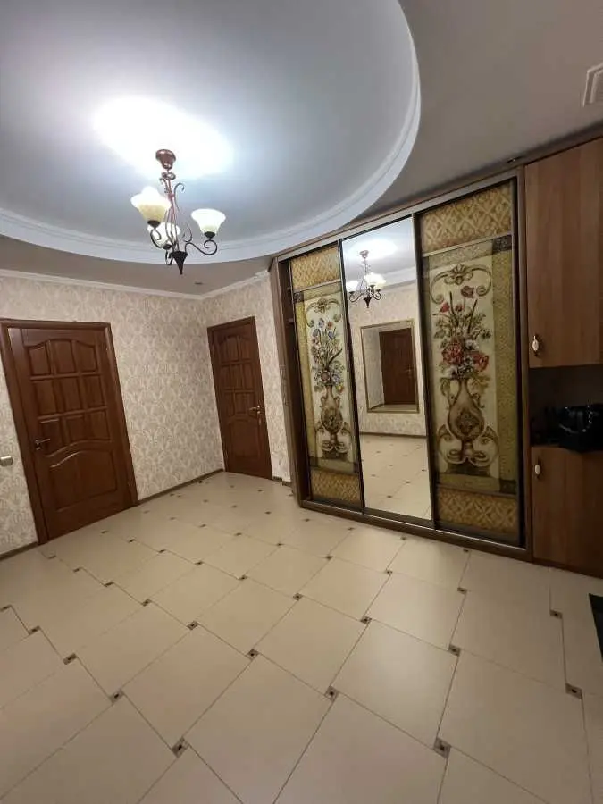 Фото Продаю 3 кімнатну квартиру, 120 кв. м, Голосіївський просп. (40-річчя Жовтня)  Київ, ціна: 210000 USD, код 5528