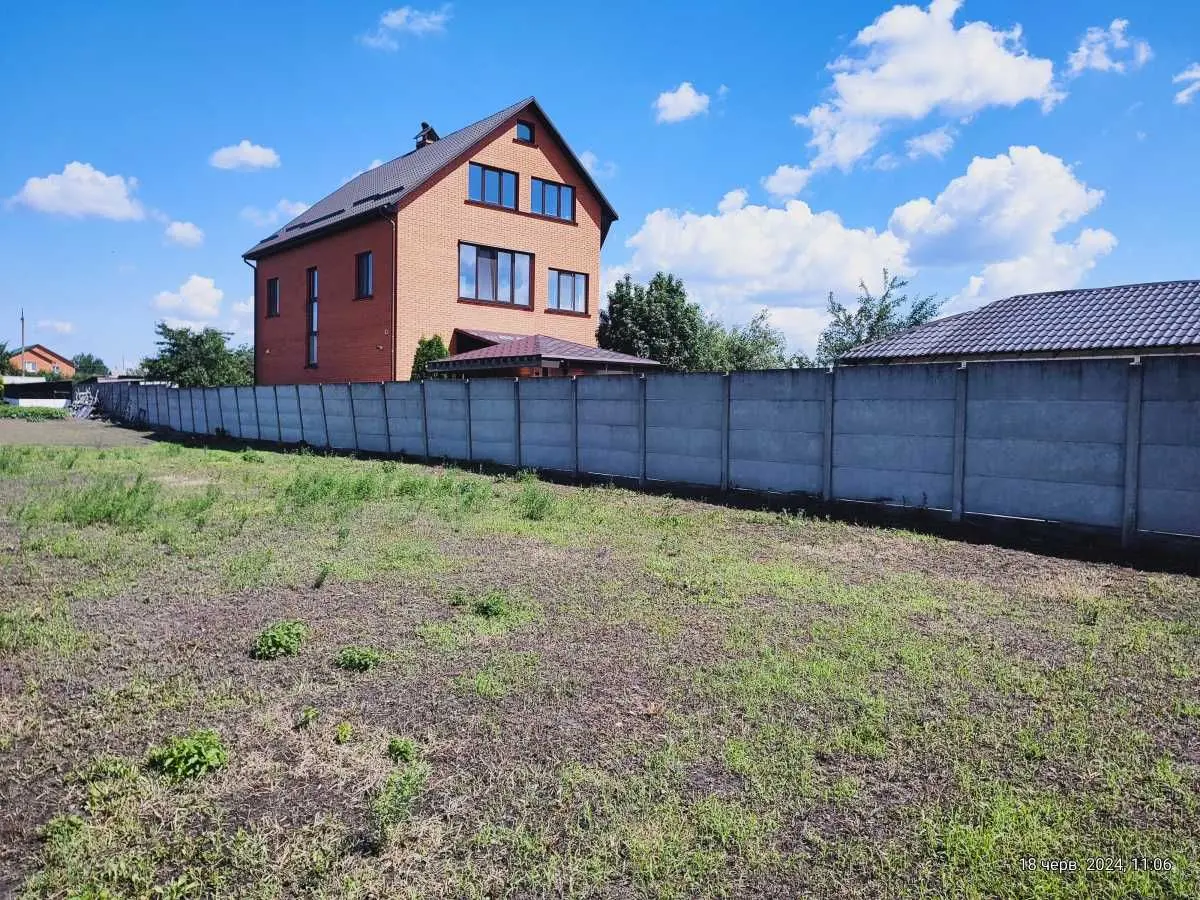Фото Продаю земельну ділянку, Центральна вул.  Погреби, ціна: 63000 USD, код 5531