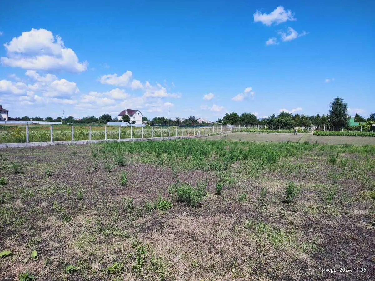 Фото Продаю земельну ділянку, Центральна вул.  Погреби, ціна: 63000 USD, код 5531