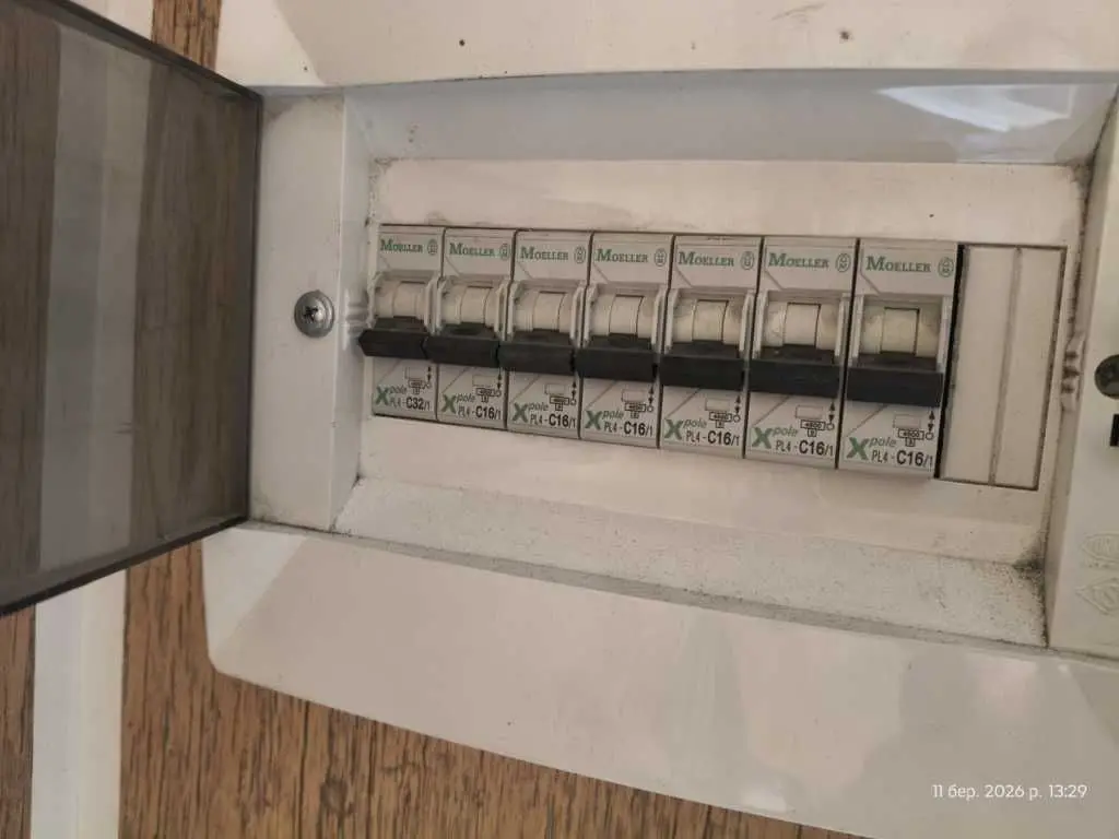 Фото Продаю паркінг, гараж, 100 кв. м, Миколи Закревського вул. (Милославська)  Київ, ціна: 27500 USD, код 5535