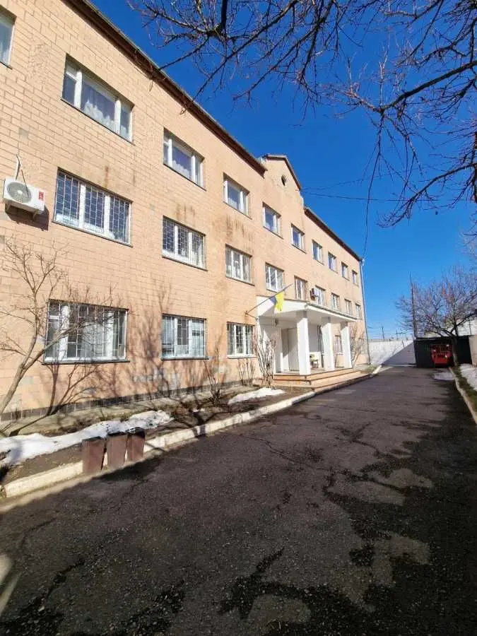 Фото Продаю офіс, 962 кв. м, Молодіжна вул.  Біла Церква, ціна: 280000 USD, код 5540