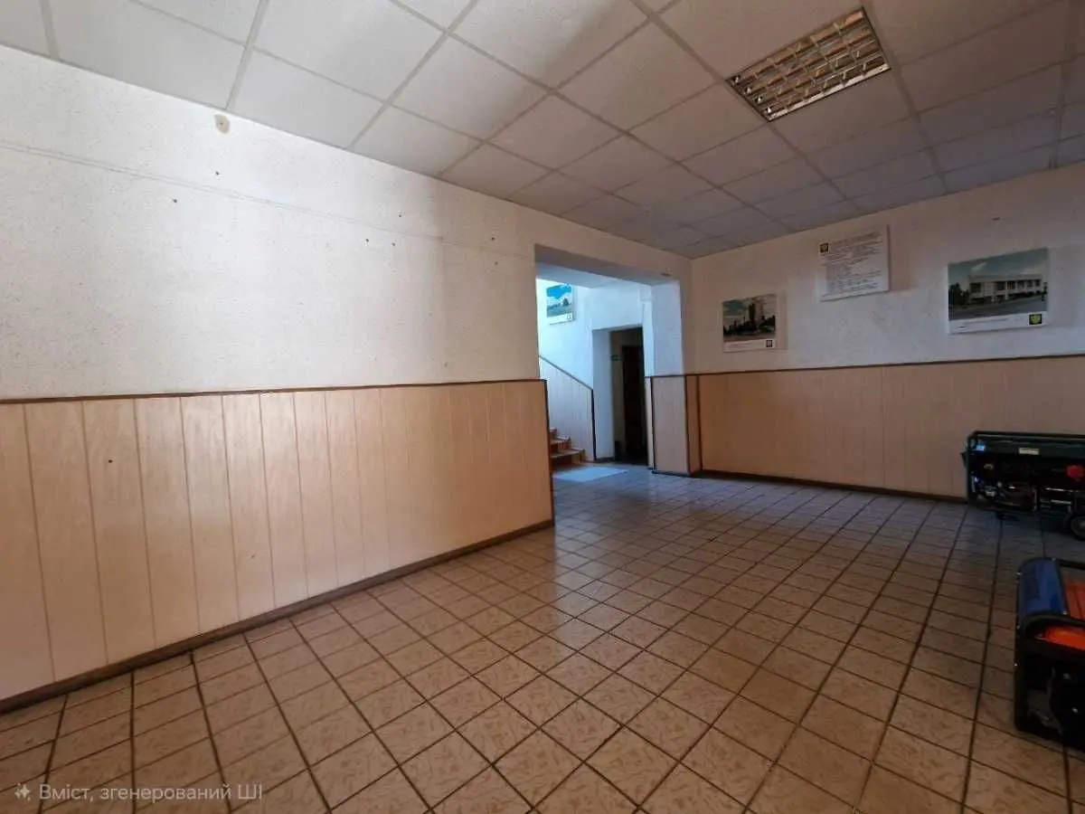 Фото Продаю офіс, 962 кв. м, Молодіжна вул.  Біла Церква, ціна: 280000 USD, код 5540