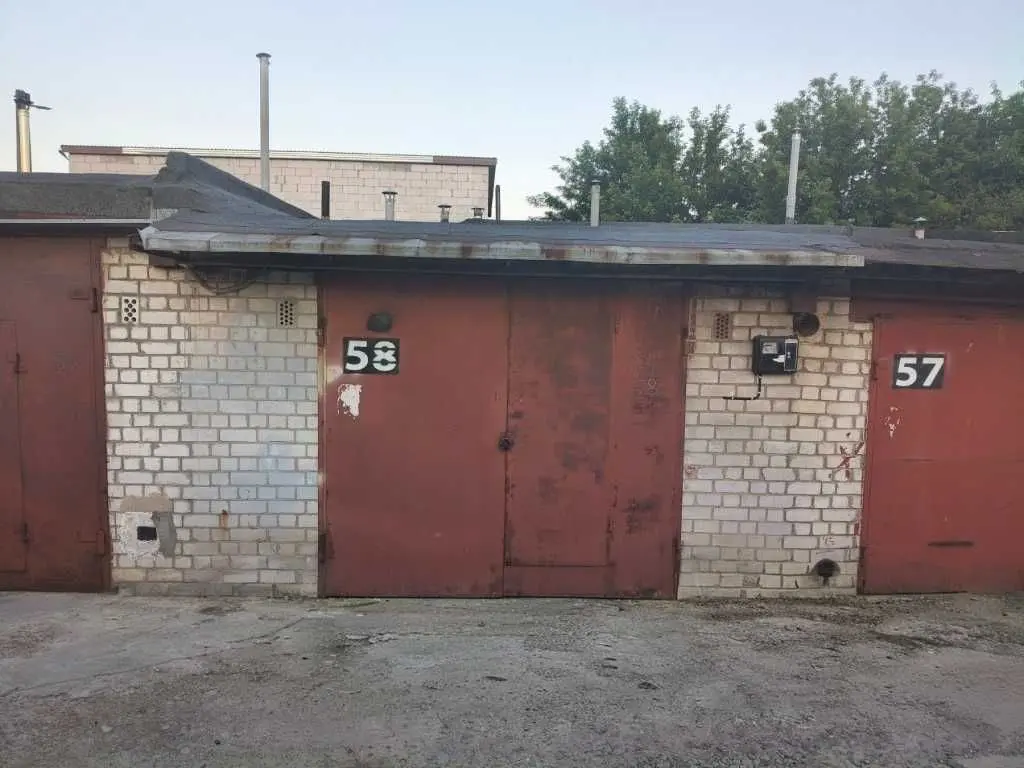 Фото Продаю паркінг, гараж, 41 кв. м, Пухівська вул.  Київ, ціна: 9500 USD, код 5542