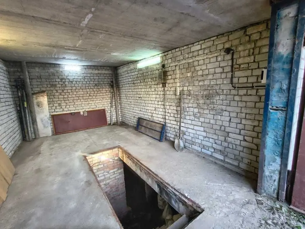 Фото Продаю паркінг, гараж, 41 кв. м, Пухівська вул.  Київ, ціна: 9500 USD, код 5542