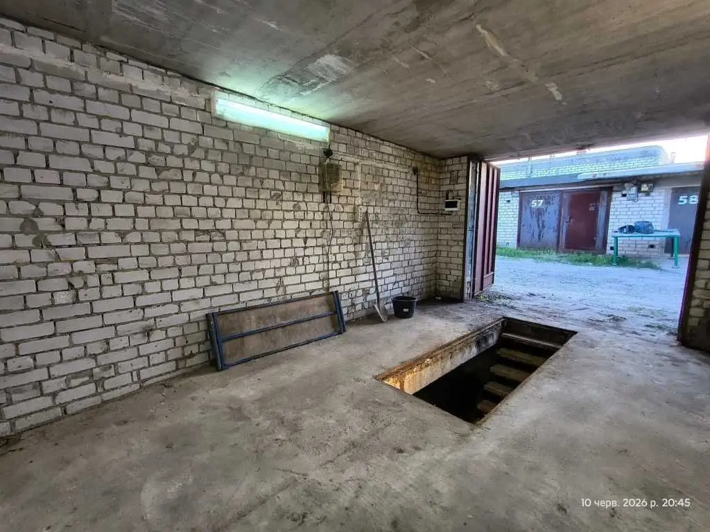 Фото Продаю паркінг, гараж, 41 кв. м, Пухівська вул.  Київ, ціна: 9500 USD, код 5542