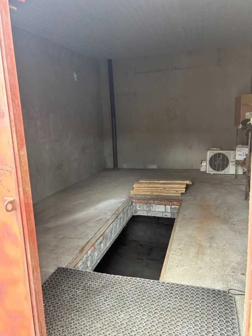 Фото Продаю паркінг, гараж, 44 кв. м, Пухівська вул.  Київ, ціна: 11500 USD, код 5543