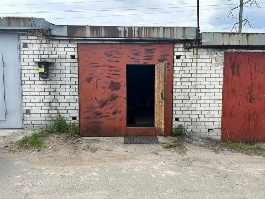 Фото Продаю паркінг, гараж, 44 кв. м, Пухівська вул.  Київ, ціна: 11500 USD, код 5543