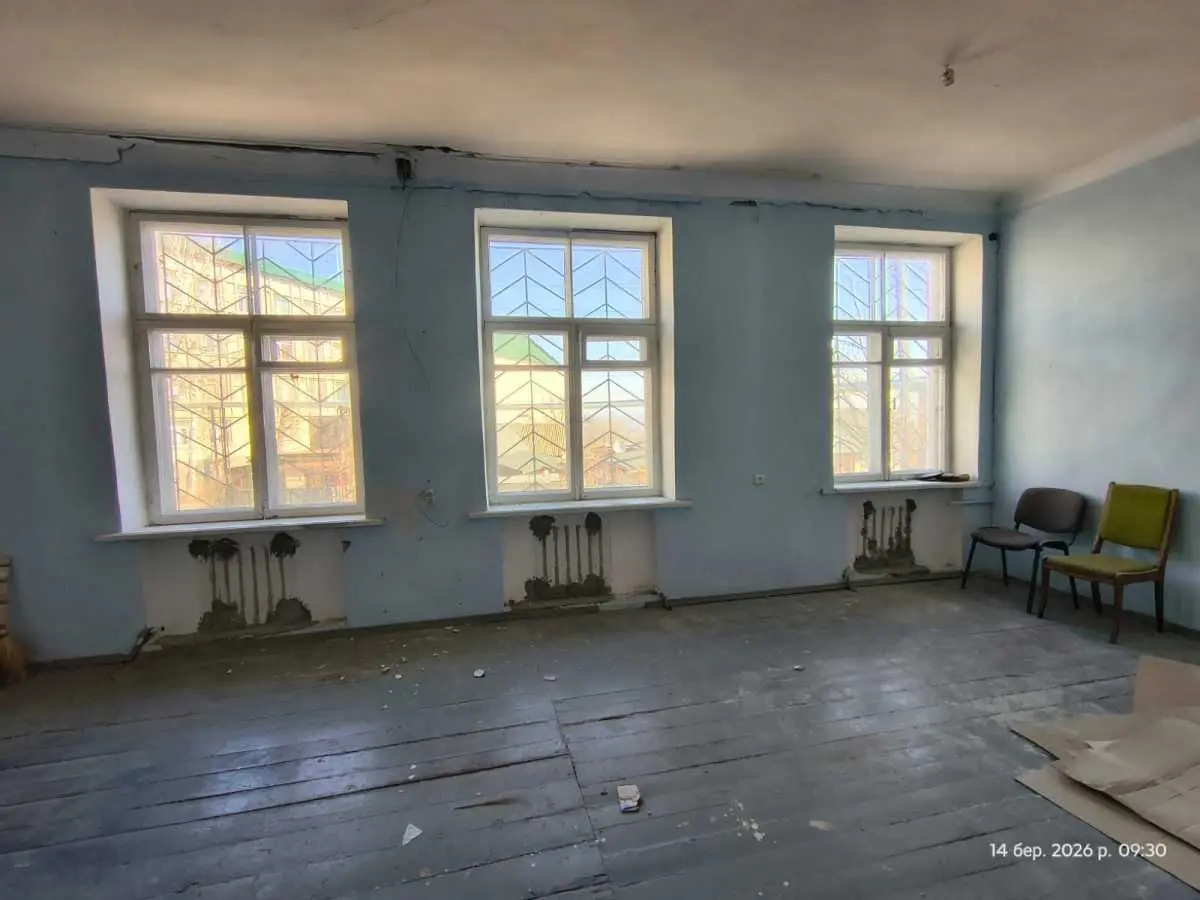 Фото Продаю офіс, 1760 кв. м, Канів, ціна: 190000 USD, код 5545
