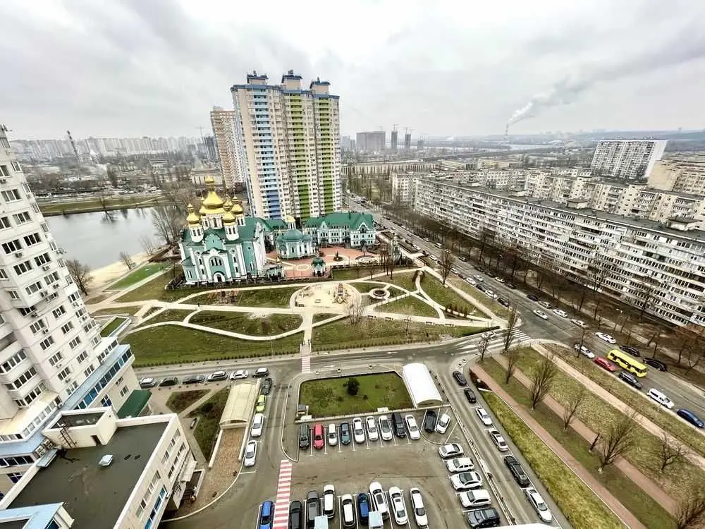 Фото Продаю паркінг, гараж, 15.1 кв. м, Юрія Шумського вул. 1 Київ, ціна: 16000 USD, код 5551