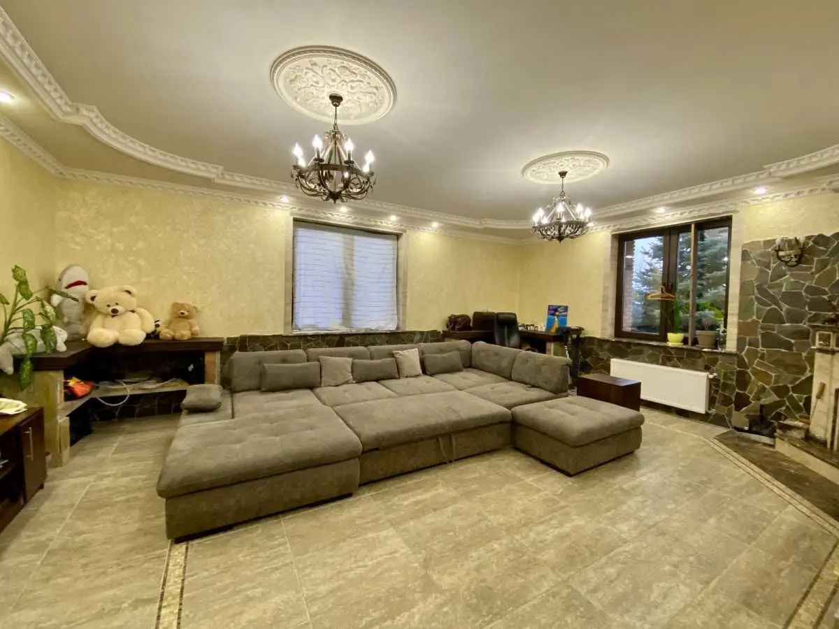 Фото Продаю будинок, 422.5 кв. м, Зарічна вул.  Гнідин, ціна: 300000 USD, код 5557