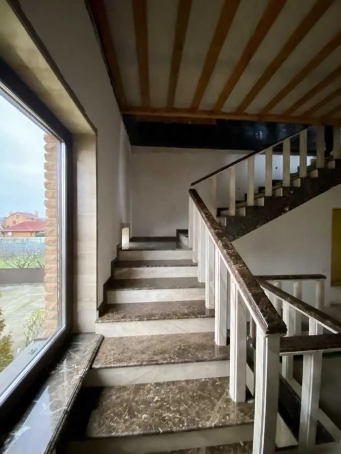 Фото Продаю будинок, 422.5 кв. м, Зарічна вул.  Гнідин, ціна: 300000 USD, код 5557