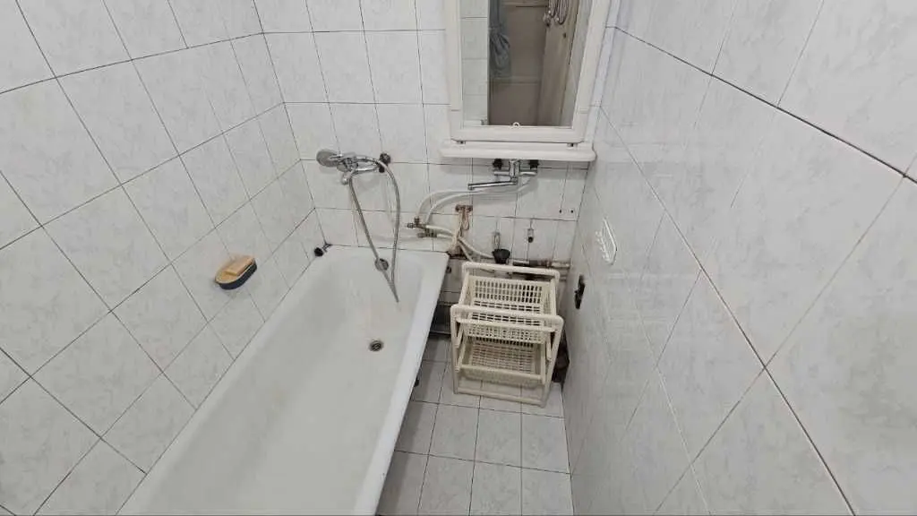 Фото Продаю 2 кімнатну квартиру, 55 кв. м, Русанівська набережна 10/1 Київ, ціна: 62000 USD, код 5562