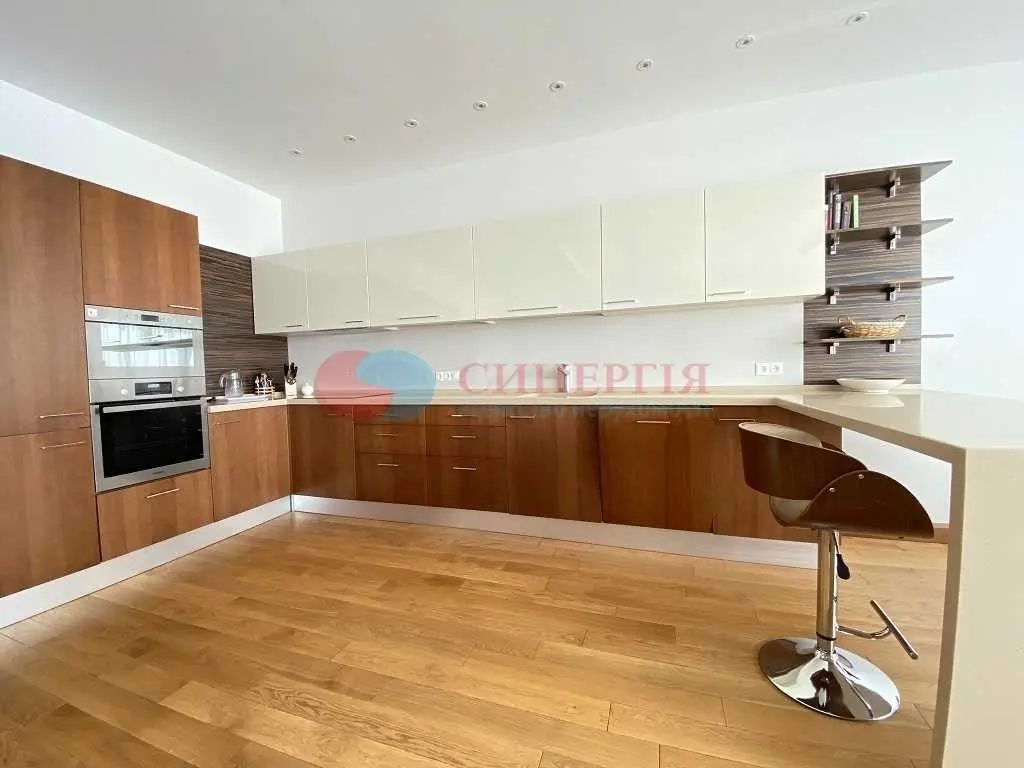 Фото Rent a 3-room apartment, Klovskyi Descent  Kyiv for long-term rent, price: 1500 USD, code 5565