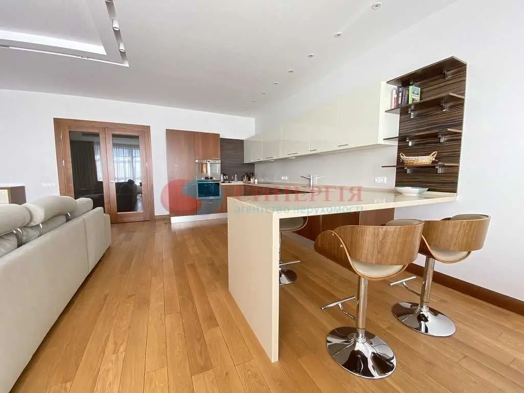 Фото Rent a 3-room apartment, Klovskyi Descent  Kyiv for long-term rent, price: 1500 USD, code 5565