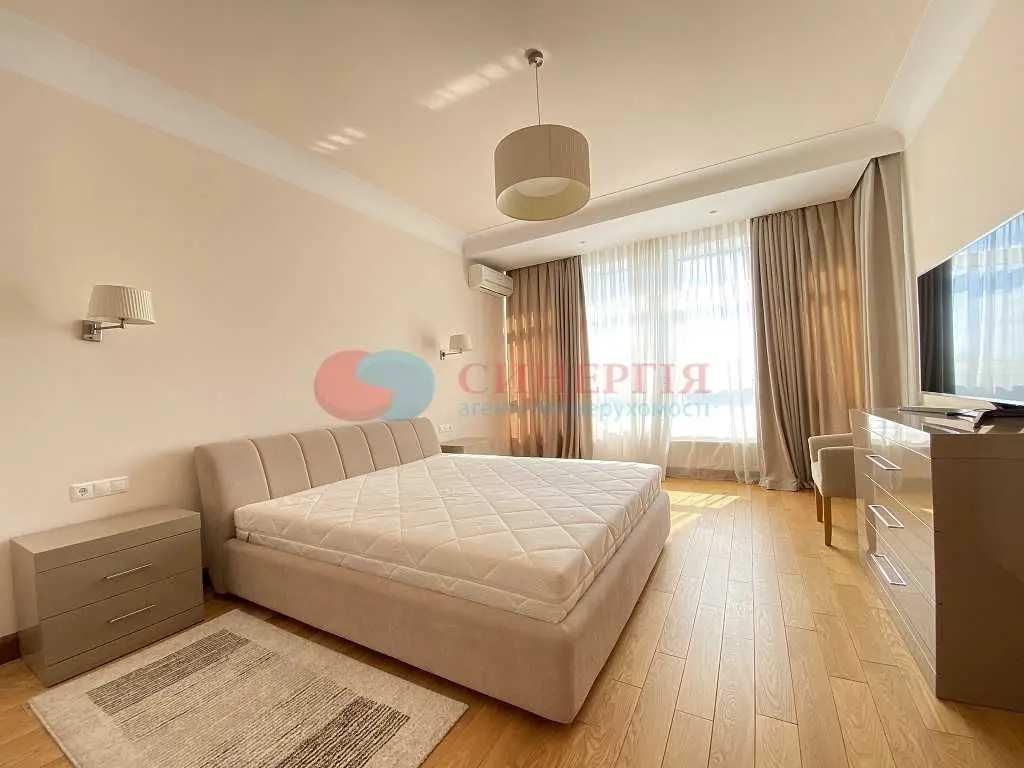 Фото Rent a 3-room apartment, Klovskyi Descent  Kyiv for long-term rent, price: 1500 USD, code 5565