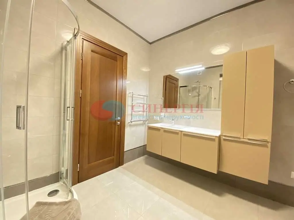 Фото Rent a 3-room apartment, Klovskyi Descent  Kyiv for long-term rent, price: 1500 USD, code 5565