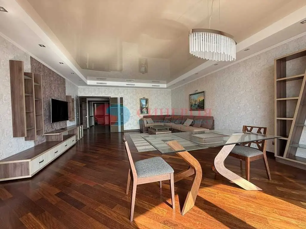 Фото Rent a 3-room apartment, Raisy Okipnoi Street 18 Kyiv for long-term rent, price: 1950 USD, code 5566