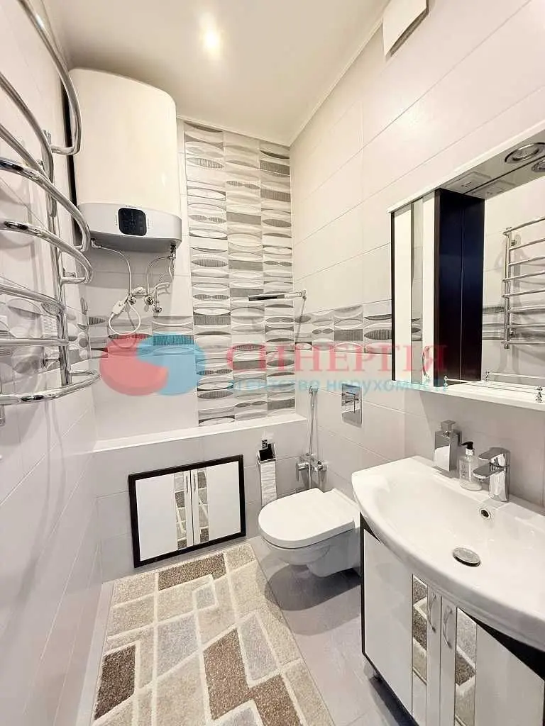 Фото Rent a 3-room apartment, Raisy Okipnoi Street 18 Kyiv for long-term rent, price: 1950 USD, code 5566