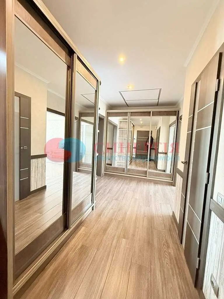 Фото Rent a 3-room apartment, Raisy Okipnoi Street 18 Kyiv for long-term rent, price: 1950 USD, code 5566