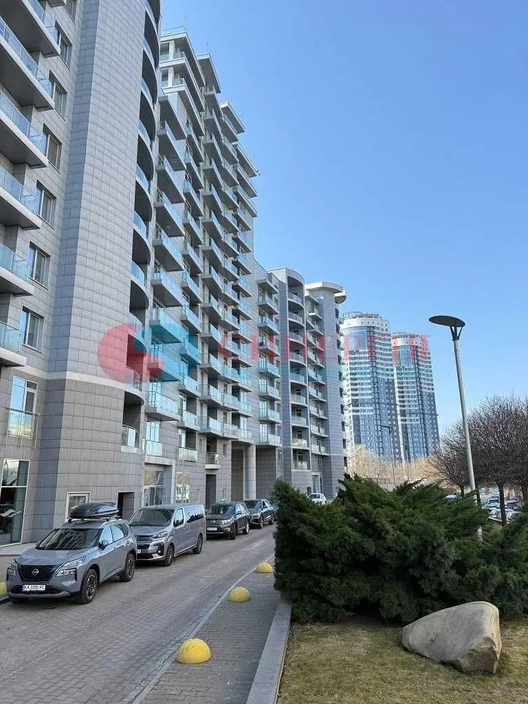 Фото Rent a 3-room apartment, Raisy Okipnoi Street 18 Kyiv for long-term rent, price: 1950 USD, code 5566
