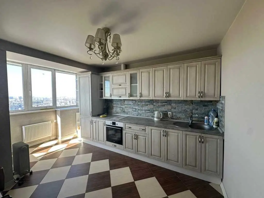 Фото Продаю 1 кімнатну квартиру, 48 кв. м, Бориспільська вул. 26з Київ, ціна: 53200 USD, код 5572