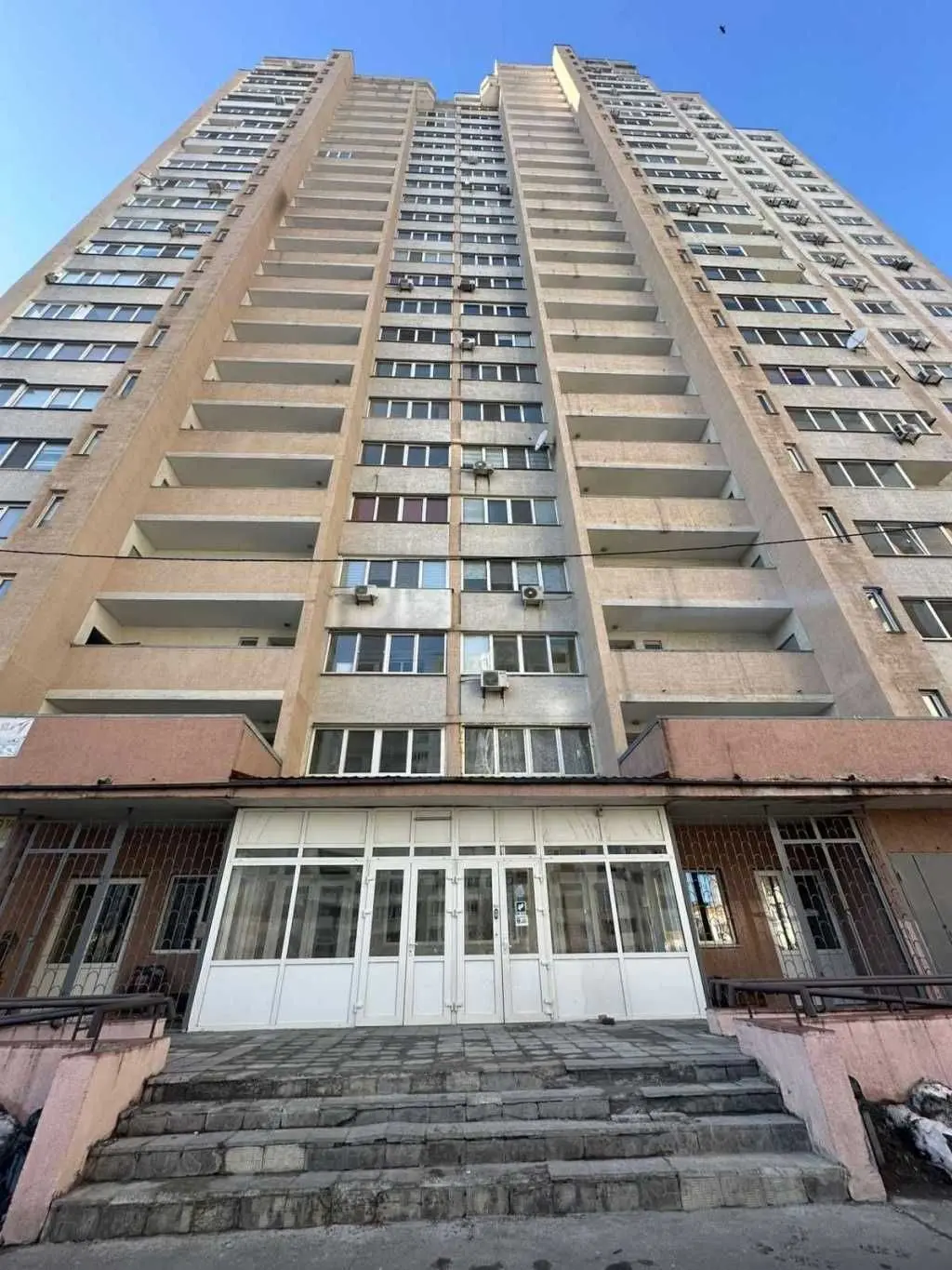 Фото Продаю 1 кімнатну квартиру, 48 кв. м, Бориспільська вул. 26з Київ, ціна: 53200 USD, код 5572