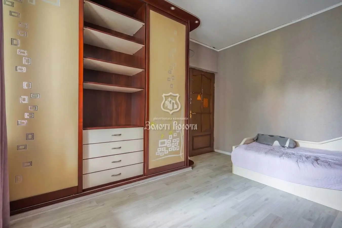 Фото Selling a 2-room apartment, 64.7 sq.m., Heroiv Sevastopolia Street 15 Kyiv, price: 107000 USD, code 5573