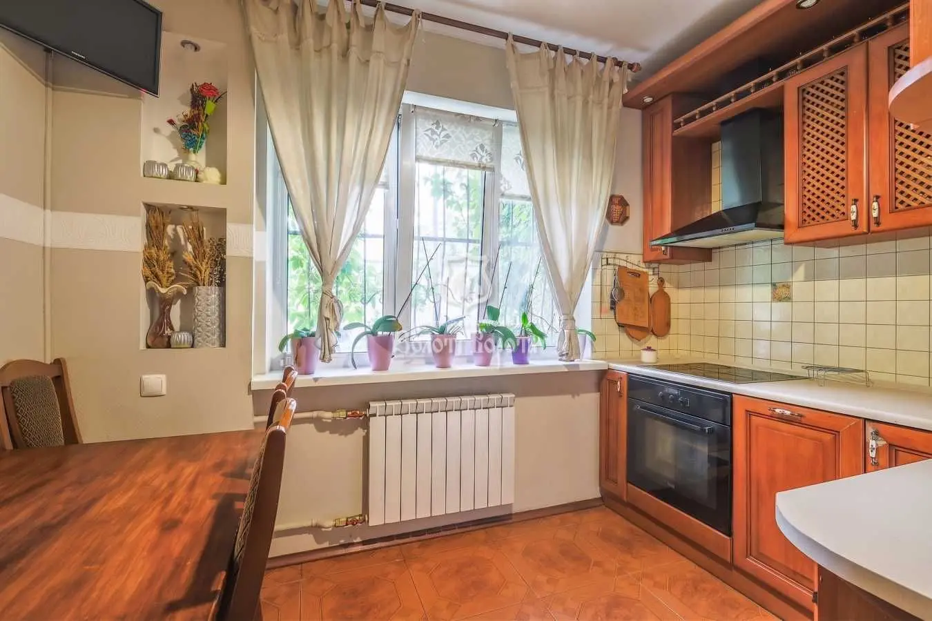 Фото Selling a 2-room apartment, 64.7 sq.m., Heroiv Sevastopolia Street 15 Kyiv, price: 107000 USD, code 5573