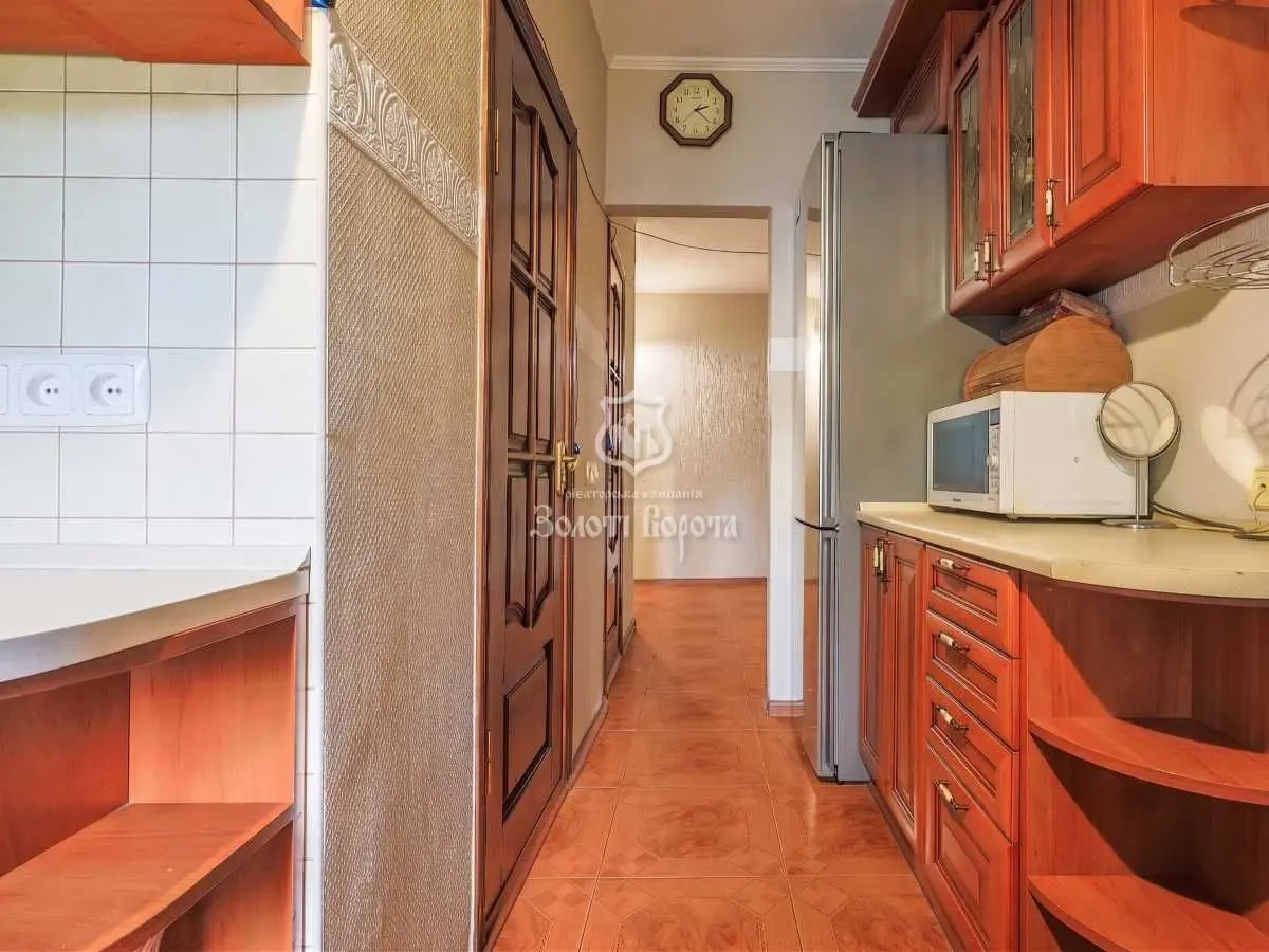 Фото Selling a 2-room apartment, 64.7 sq.m., Heroiv Sevastopolia Street 15 Kyiv, price: 107000 USD, code 5573