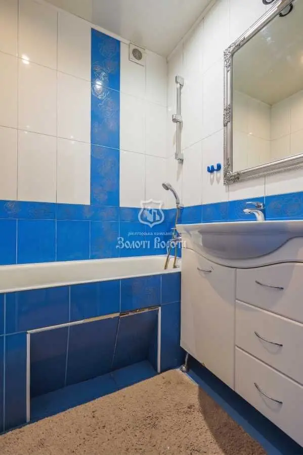 Фото Selling a 2-room apartment, 64.7 sq.m., Heroiv Sevastopolia Street 15 Kyiv, price: 107000 USD, code 5573
