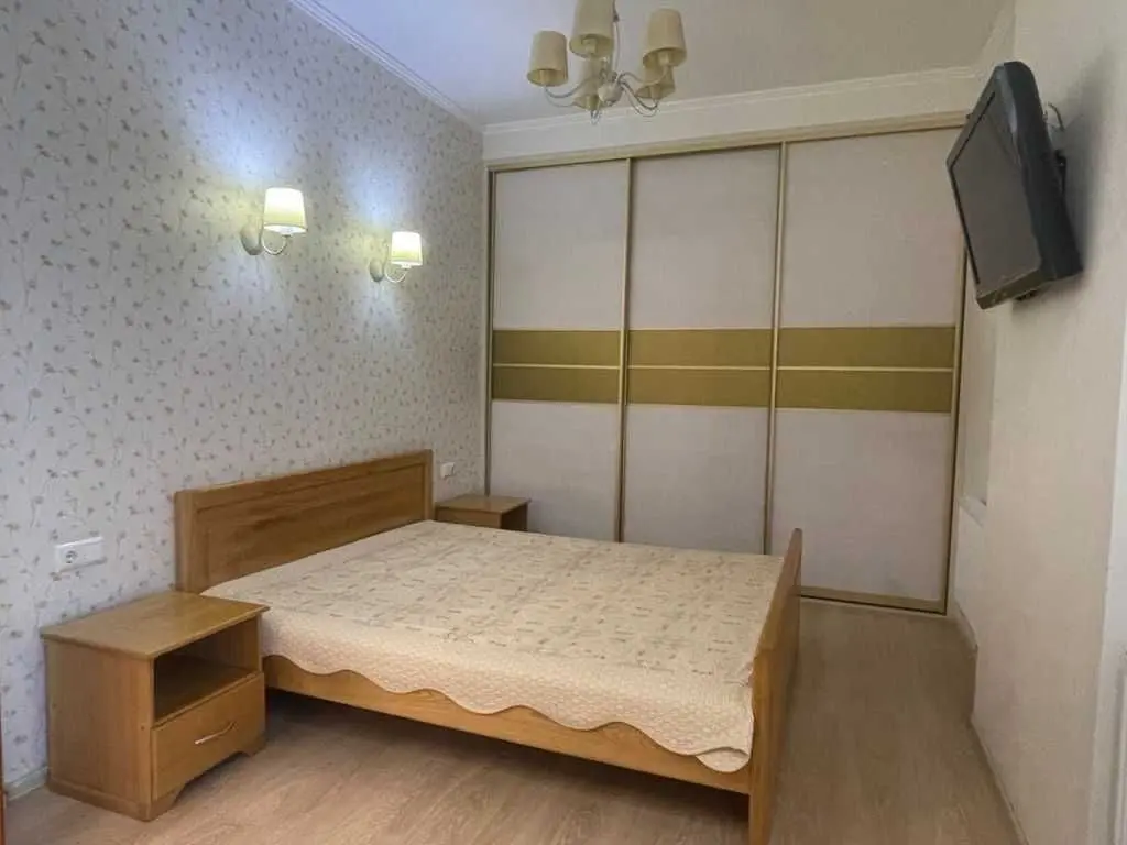Фото Зняти 2 кімнатну квартиру, Жилянська вул.  Київ в довгострокову оренду, ціна: 600 USD, код 5583