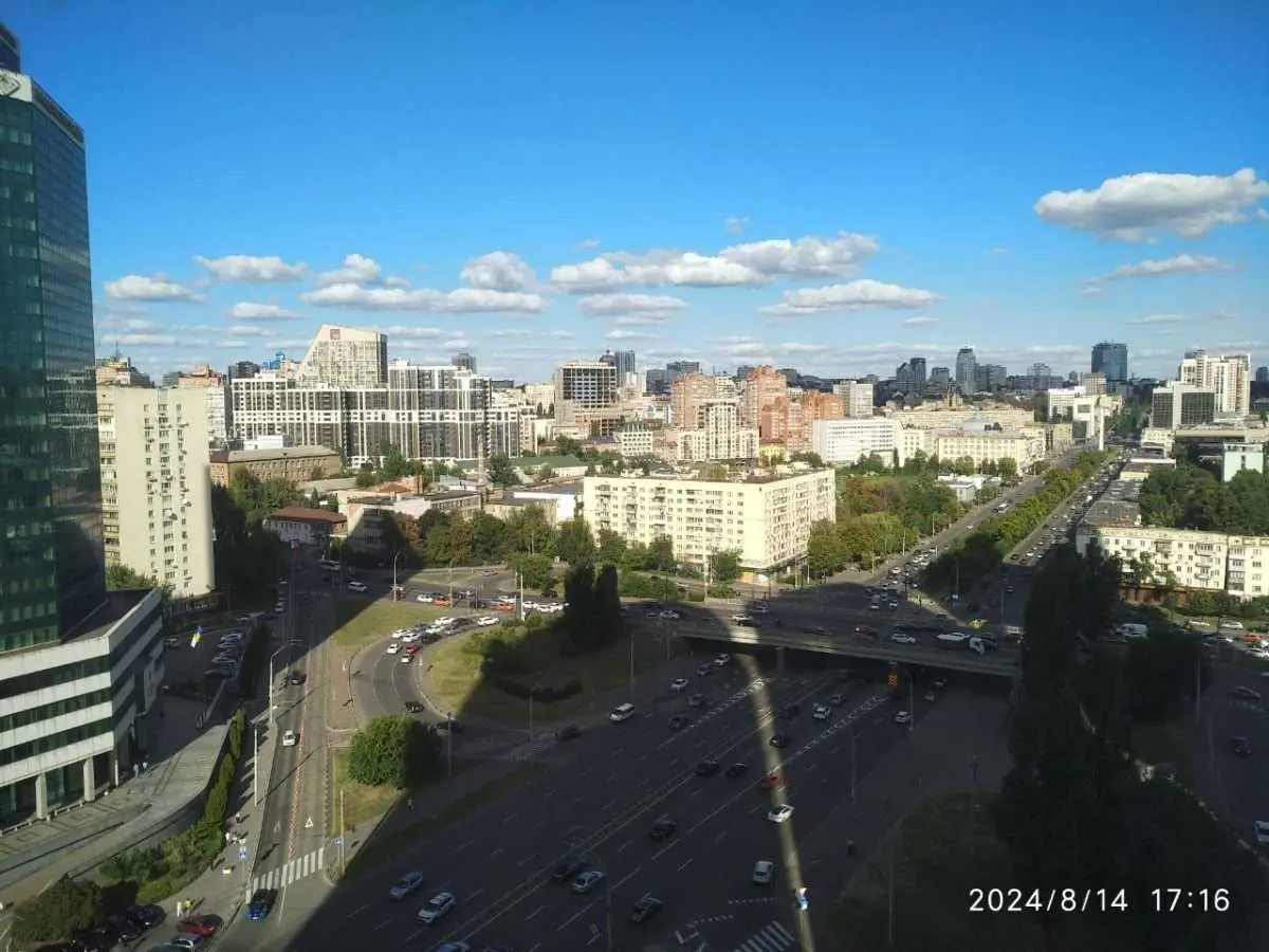 Фото Зняти 3 кімнатну квартиру, Берестейський просп. (Перемоги) 11 Київ в довгострокову оренду, ціна: 2000 USD, код 5585