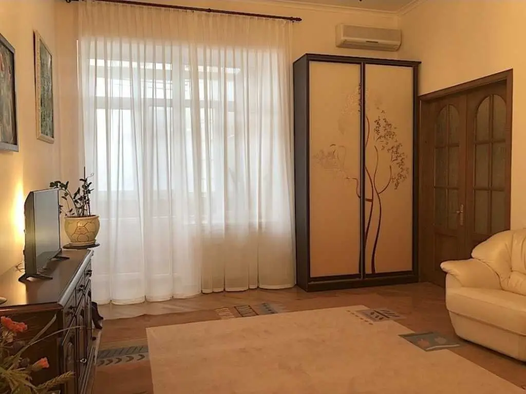Фото Rent a 2-room apartment, Borovykovskoho Street  Kyiv for long-term rent, price: 32500 UAH, code 5586
