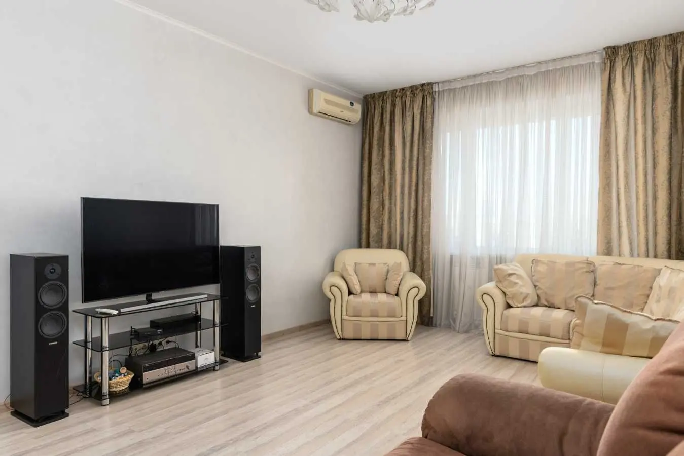 Фото Продаю 3 кімнатну квартиру, 120 кв. м, Маршала Конєва вул.  Київ, ціна: 240000 USD, код 5599