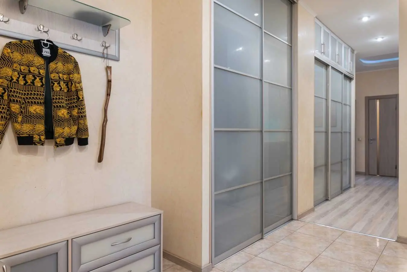 Фото Продаю 3 кімнатну квартиру, 120 кв. м, Маршала Конєва вул.  Київ, ціна: 240000 USD, код 5599