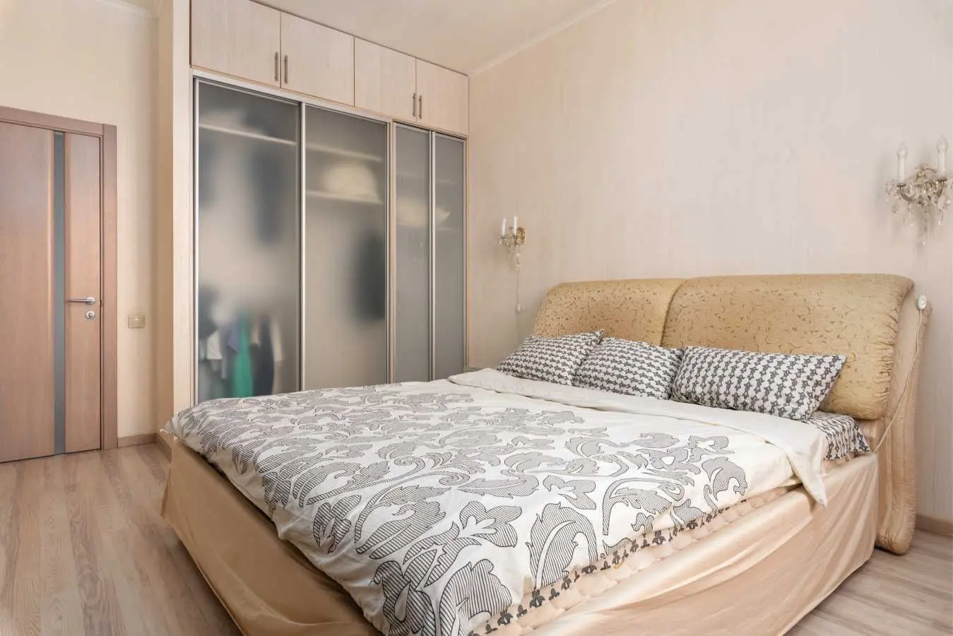 Фото Продаю 3 кімнатну квартиру, 120 кв. м, Маршала Конєва вул.  Київ, ціна: 240000 USD, код 5599