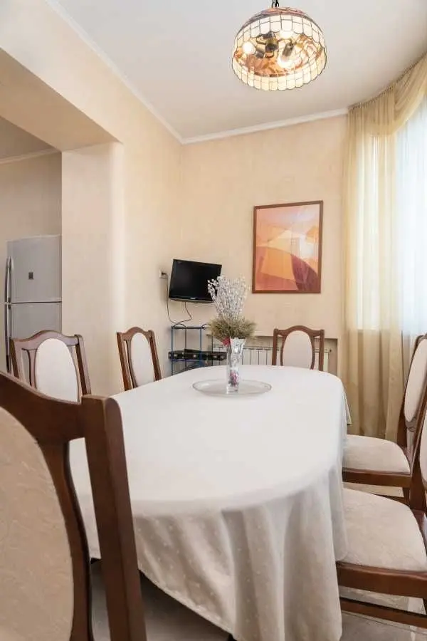 Фото Продаю 3 кімнатну квартиру, 120 кв. м, Маршала Конєва вул.  Київ, ціна: 240000 USD, код 5599
