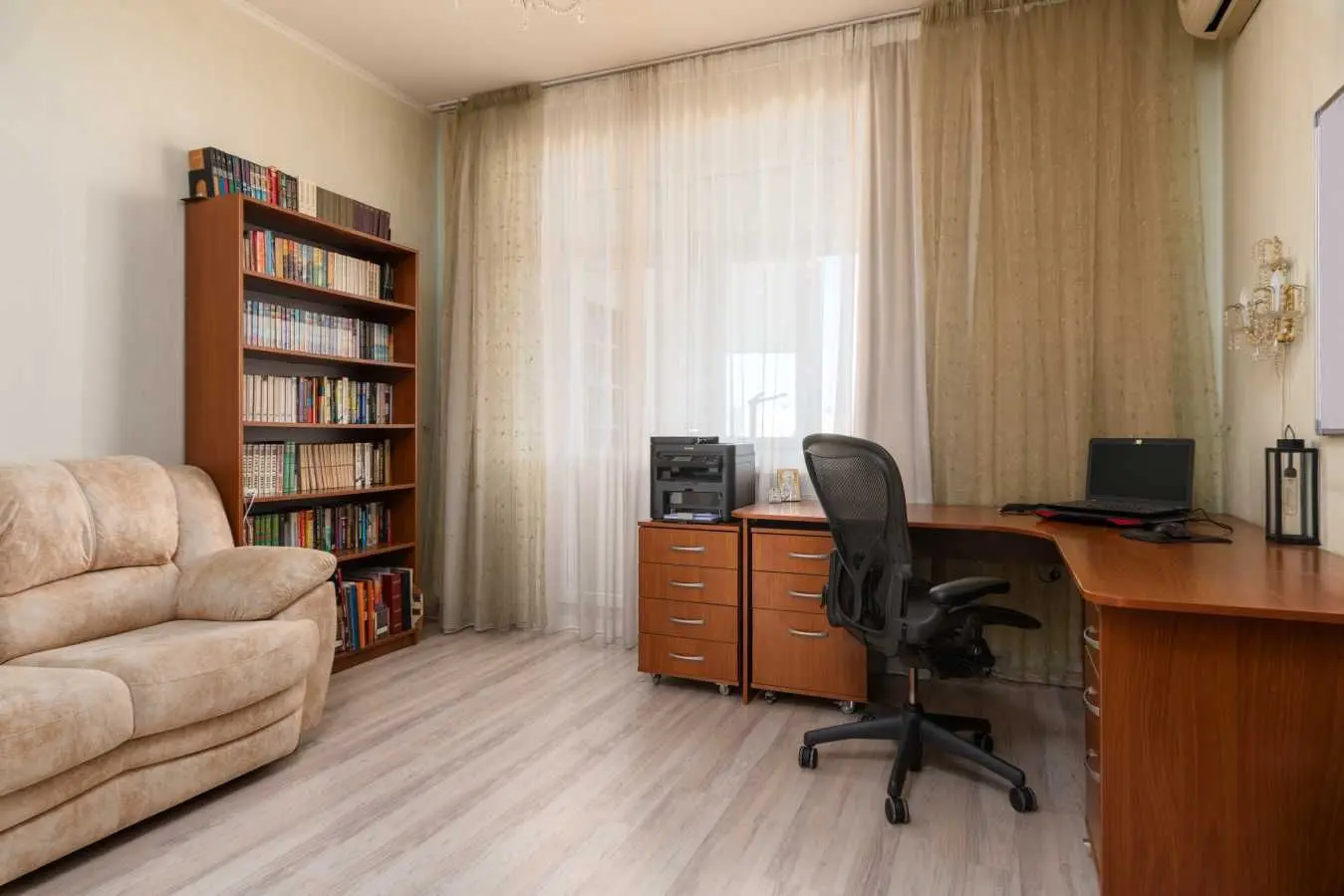 Фото Продаю 3 кімнатну квартиру, 120 кв. м, Маршала Конєва вул.  Київ, ціна: 240000 USD, код 5599