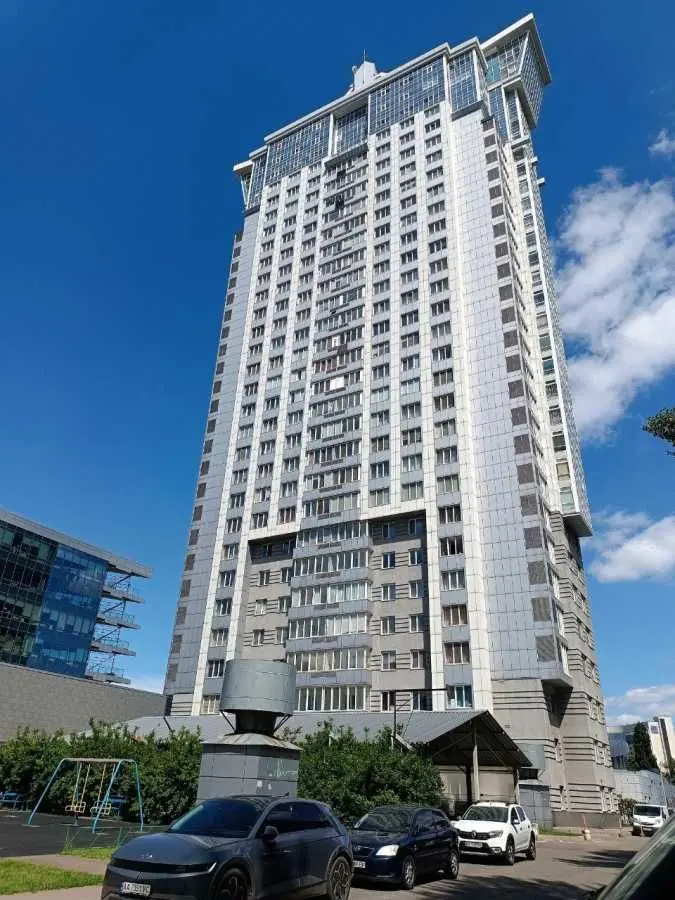 Фото Selling a parking space, garage, 14.4 sq.m., Dniprovska Embarkment 1 Kyiv, price: 21000 USD, code 5610