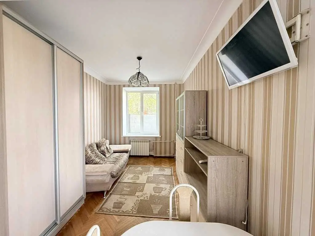 Фото Продаю 2 кімнатну квартиру, 43 кв. м, Монтажників вул. 53 Київ, ціна: 53500 USD, код 5611