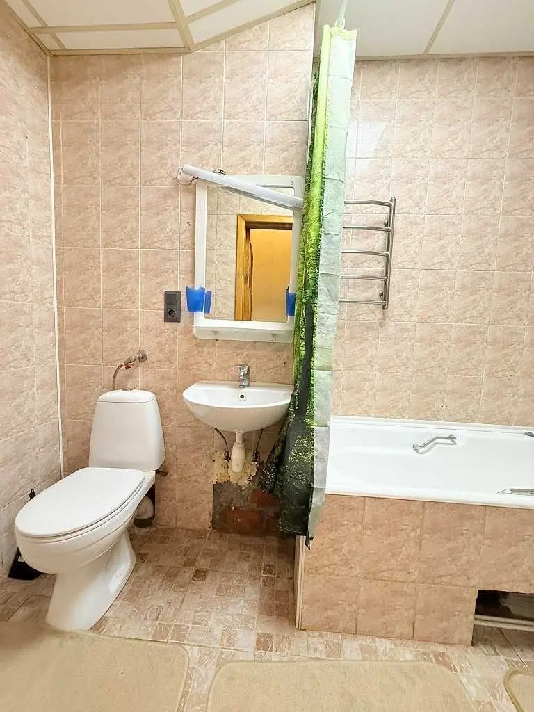 Фото Продаю 2 кімнатну квартиру, 43 кв. м, Монтажників вул. 53 Київ, ціна: 53500 USD, код 5611