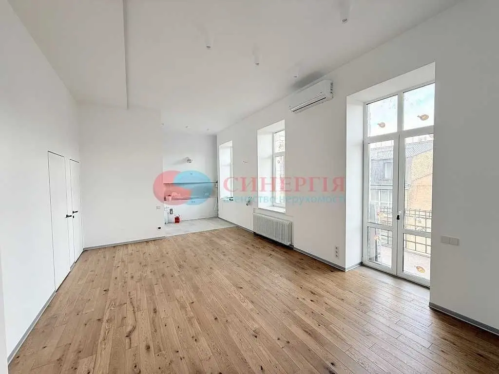 Фото Продаю 2 кімнатну квартиру, 72 кв. м, Музейний пров.  Київ, ціна: 236000 USD, код 5612