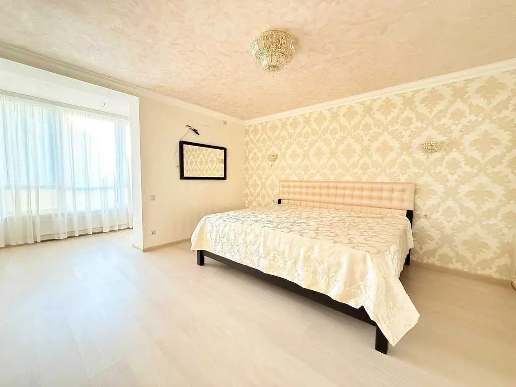 Фото Продаю 1 кімнатну квартиру, 65 кв. м, Практична вул. 2 Київ, ціна: 129000 USD, код 5614