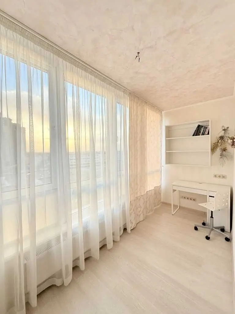 Фото Продаю 1 кімнатну квартиру, 65 кв. м, Практична вул. 2 Київ, ціна: 129000 USD, код 5614