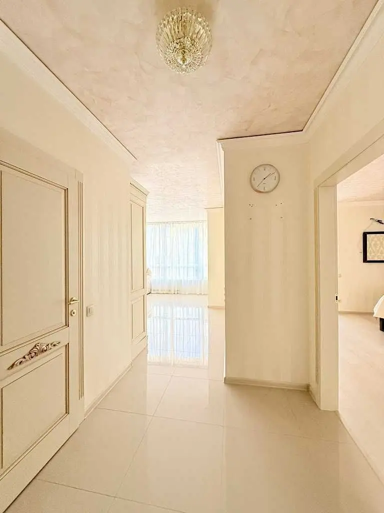 Фото Продаю 1 кімнатну квартиру, 65 кв. м, Практична вул. 2 Київ, ціна: 129000 USD, код 5614