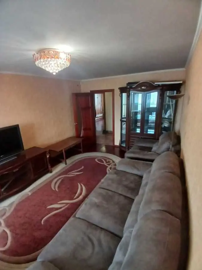 Фото Rent a 3-room apartment, Verkhovnoi Rady Boulevard 19 Kyiv for long-term rent, price: 19000 UAH, code 5617